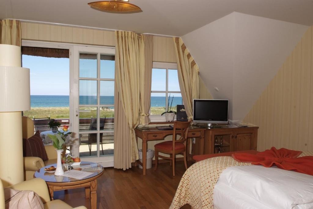 Romantik Hotel Namenlos Аренсгоп Номер фото